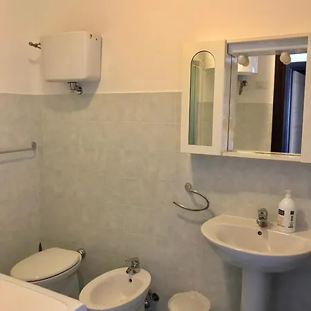 Borgonovo Penthouse 13p Semesterbostad *