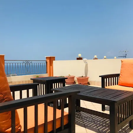 Semesterbostad Borgonovo Penthouse 13p Pizzo (Calabria)