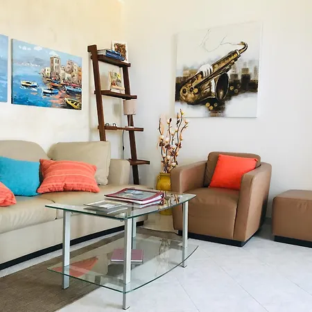 Borgonovo Penthouse 13p