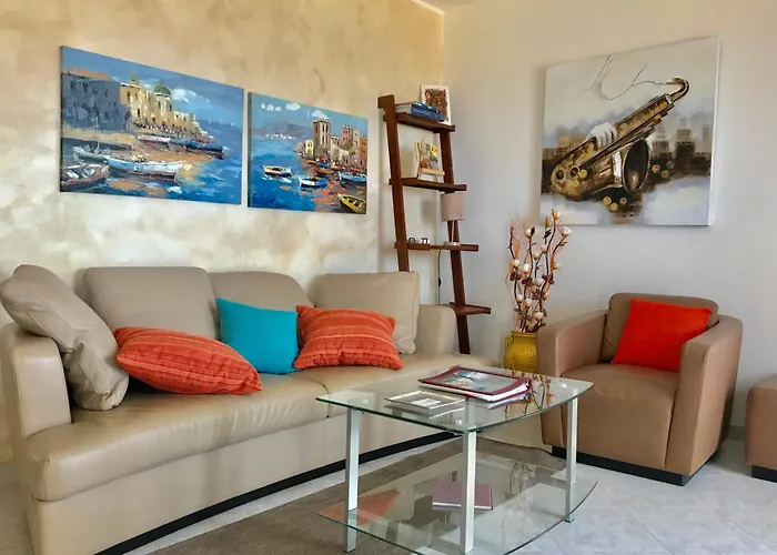 Borgonovo Penthouse 13p Nyaraló